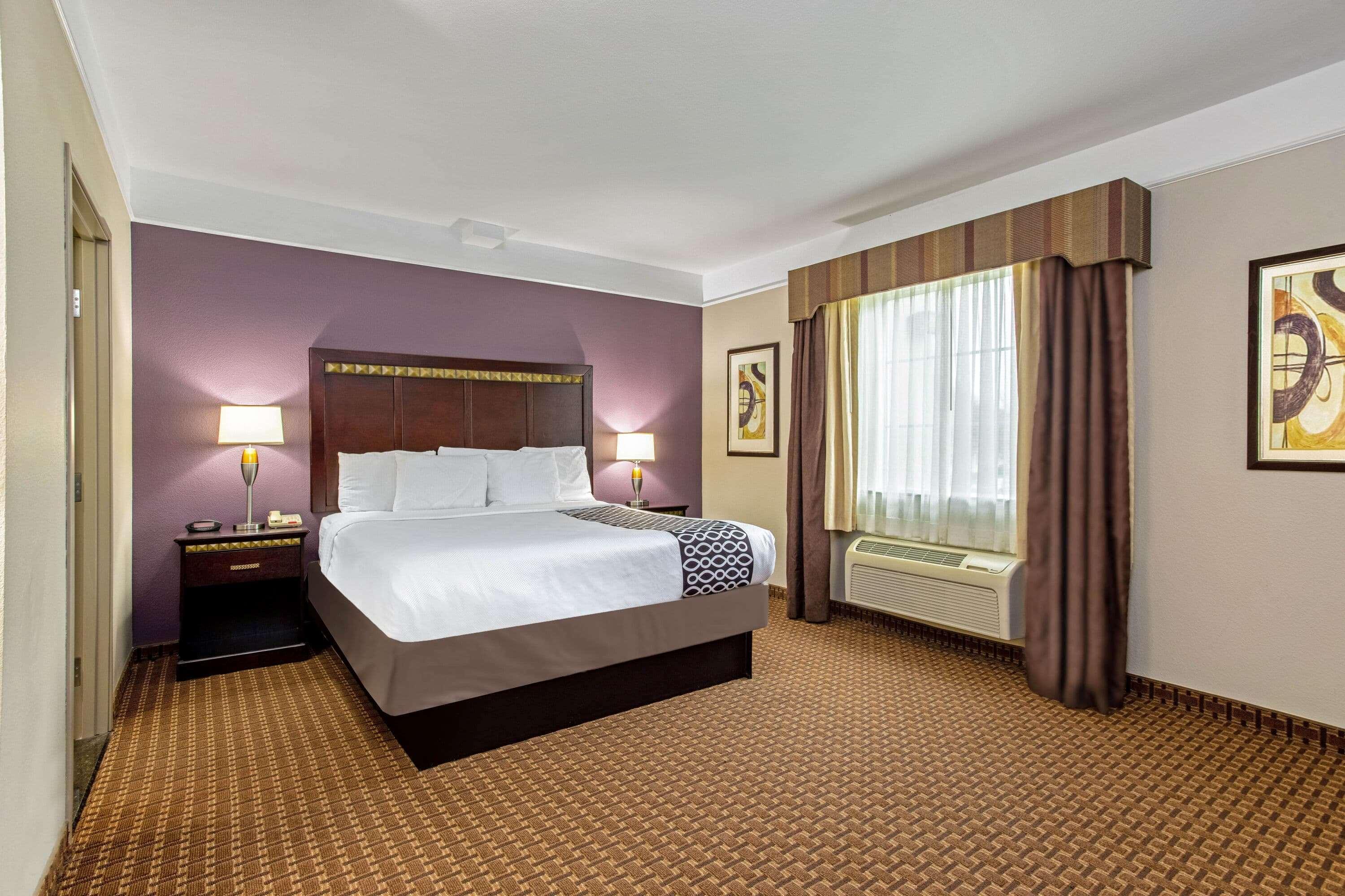La Quinta By Wyndham Cleburne Hotel Exterior photo